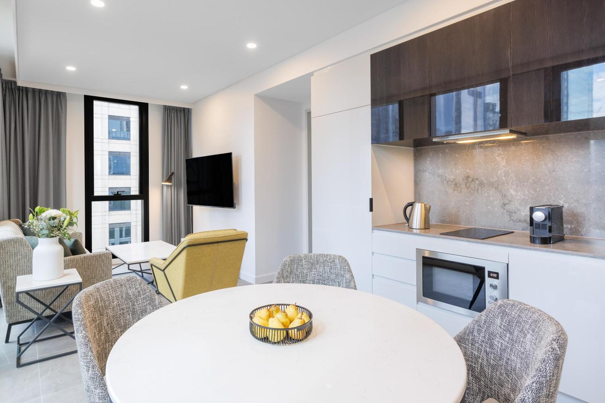 Meriton Suites Melbourne Bagian luar foto A typical apartment interior